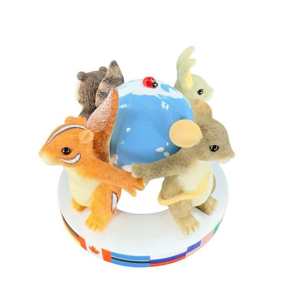 Charming Tails Fitz and Floyd Friends Around The World Resin Whimsical Figurine - Picture 2 of 16